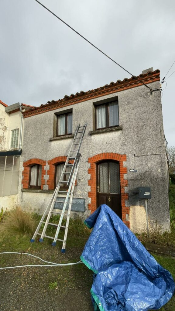 Mur extérieur — nettoyage muret pierre — CP Rénovation Gironde